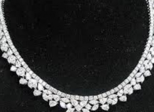 (لحظة إكتمال  عقد)