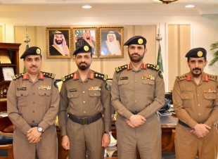 العميد الشهراني يقلد العقيد الزويد رتبتة الجديدة..