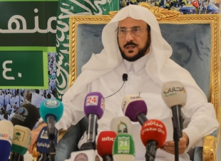 وزير الشؤون الإسلامية خلال  مؤتمر صحفي من يحاول إثارة البلبلة أو إزعاج الحجاج والتشويش عليهم آثم في الدنيا والآخرة