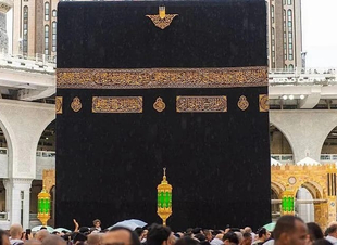“شؤون الحرمين” تفعل خطط الطوارئ لمواجهة الأمطار في المسجد الحرام