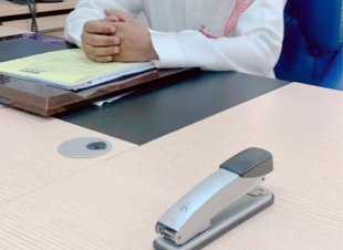 ناصر القحطاني يتلقى التهاني بتعيينه مدير لمركز صحي الإسكان